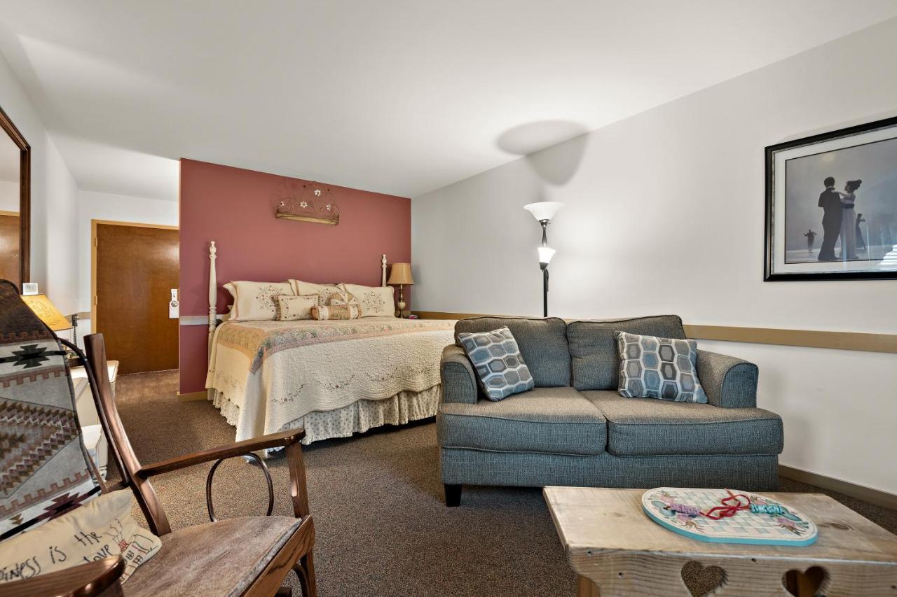 Country Living Inn Smoketown  Екстер'єр фото