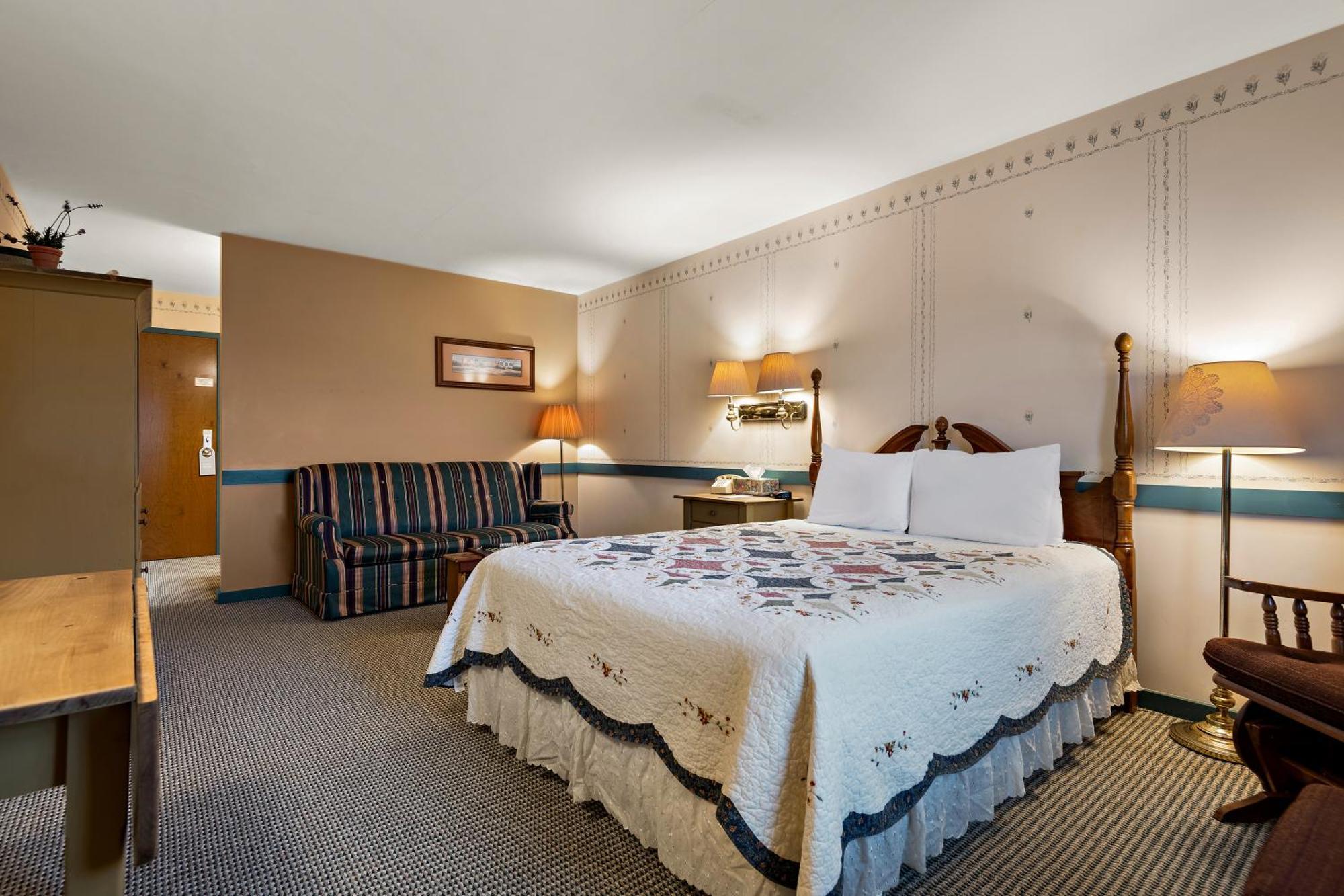 Country Living Inn Smoketown  Екстер'єр фото